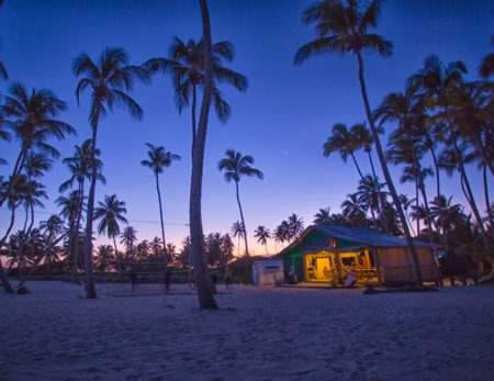 camping-lighthouse-reef