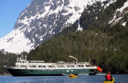 glacier-bay-cruise-ship