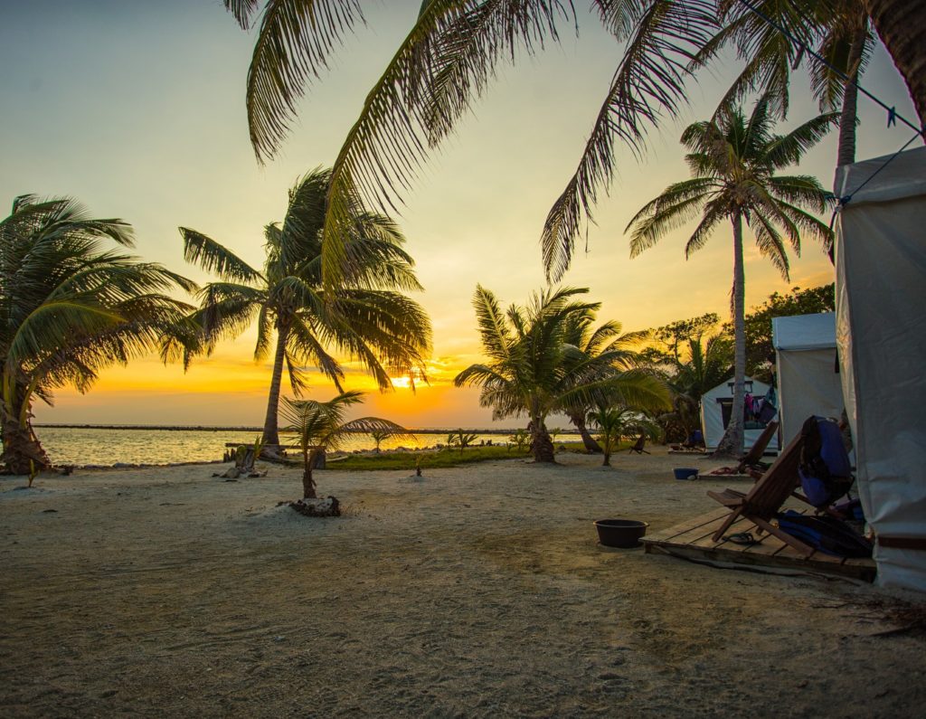 sunset-glover-reef-belize