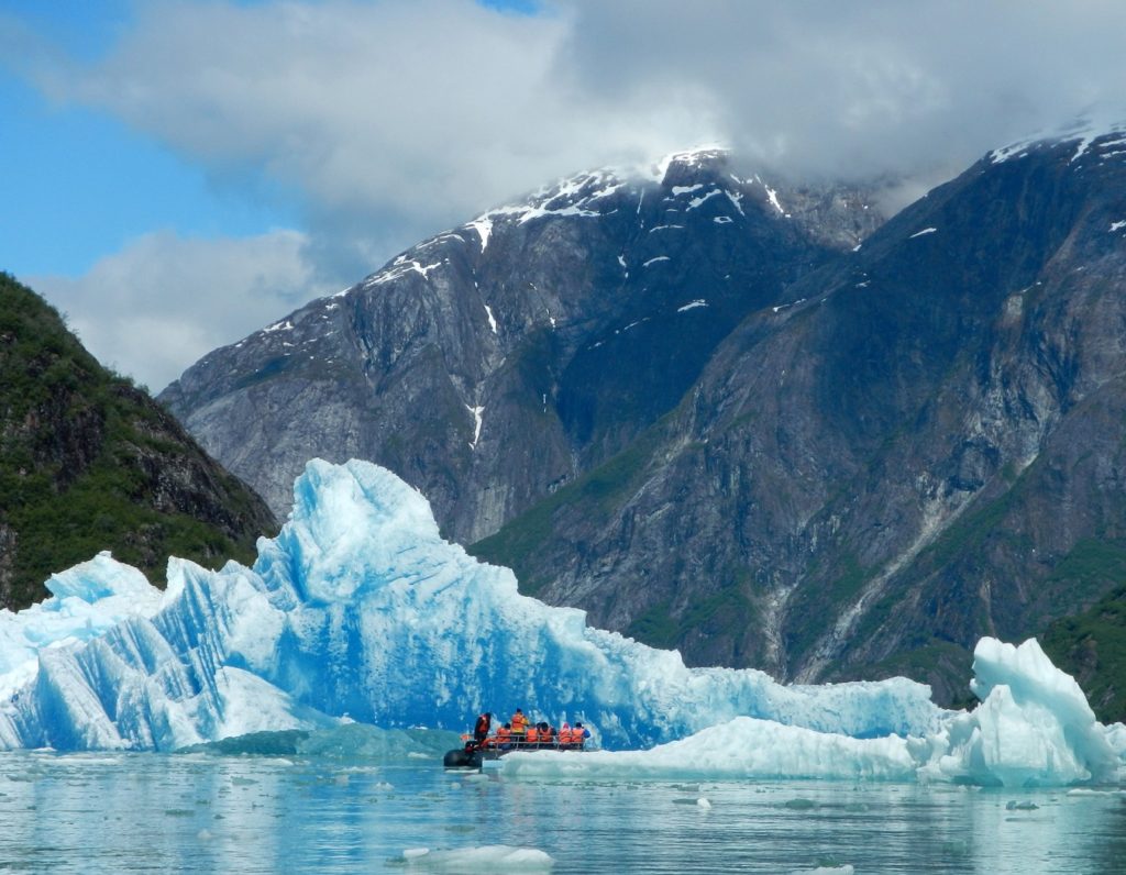 dingy-and-icebergs-glacier-bay-alaska