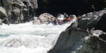 illinois-river-rafting-green-wall-rapid