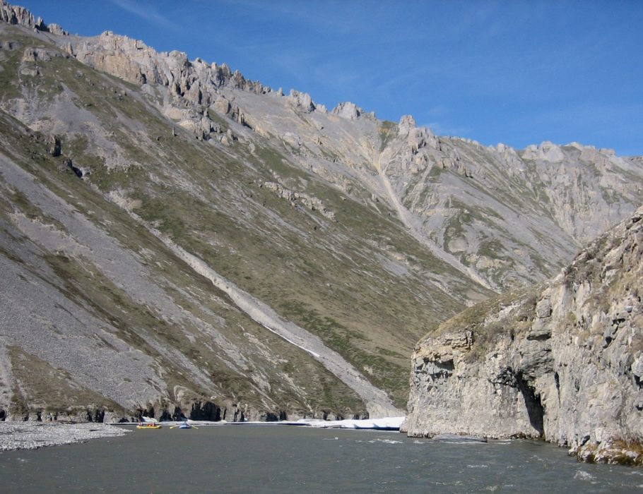 kongakut river, Alaska size of canyon relative to whitewater rafts